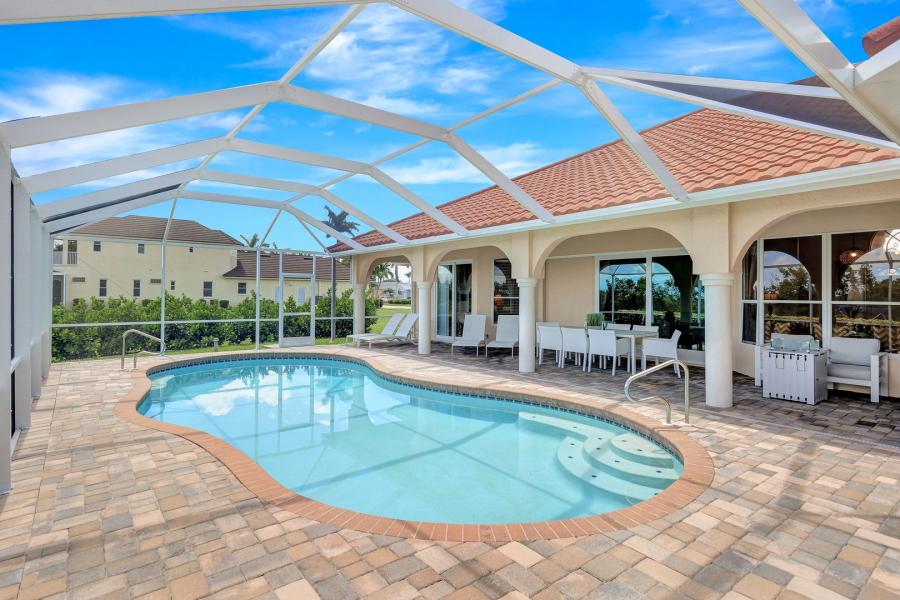 2624 El Dorado Pkwy W, Cape Coral, FL 33914 (33)